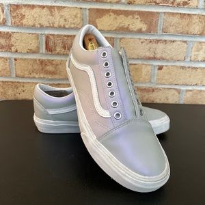 Unisex Vans Iridescent Purple / Gray Old Skool Low Top. Men's 8.5/ Women's 10
